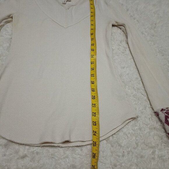 Free People We the Free Women Art School Cuff V-Neck Thermal Shirt Cream Size M - Picture 5 of 10